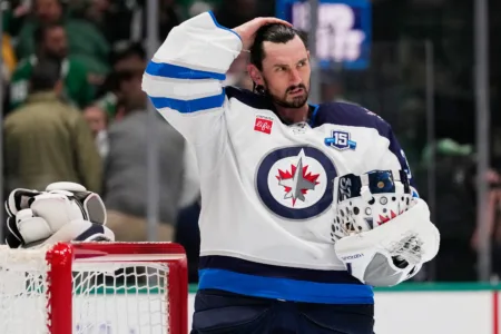 Hellebuyck trade talks drag on